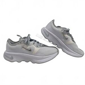 Nike White Silver Motiva 2 Sneakers | Women’s Size 6